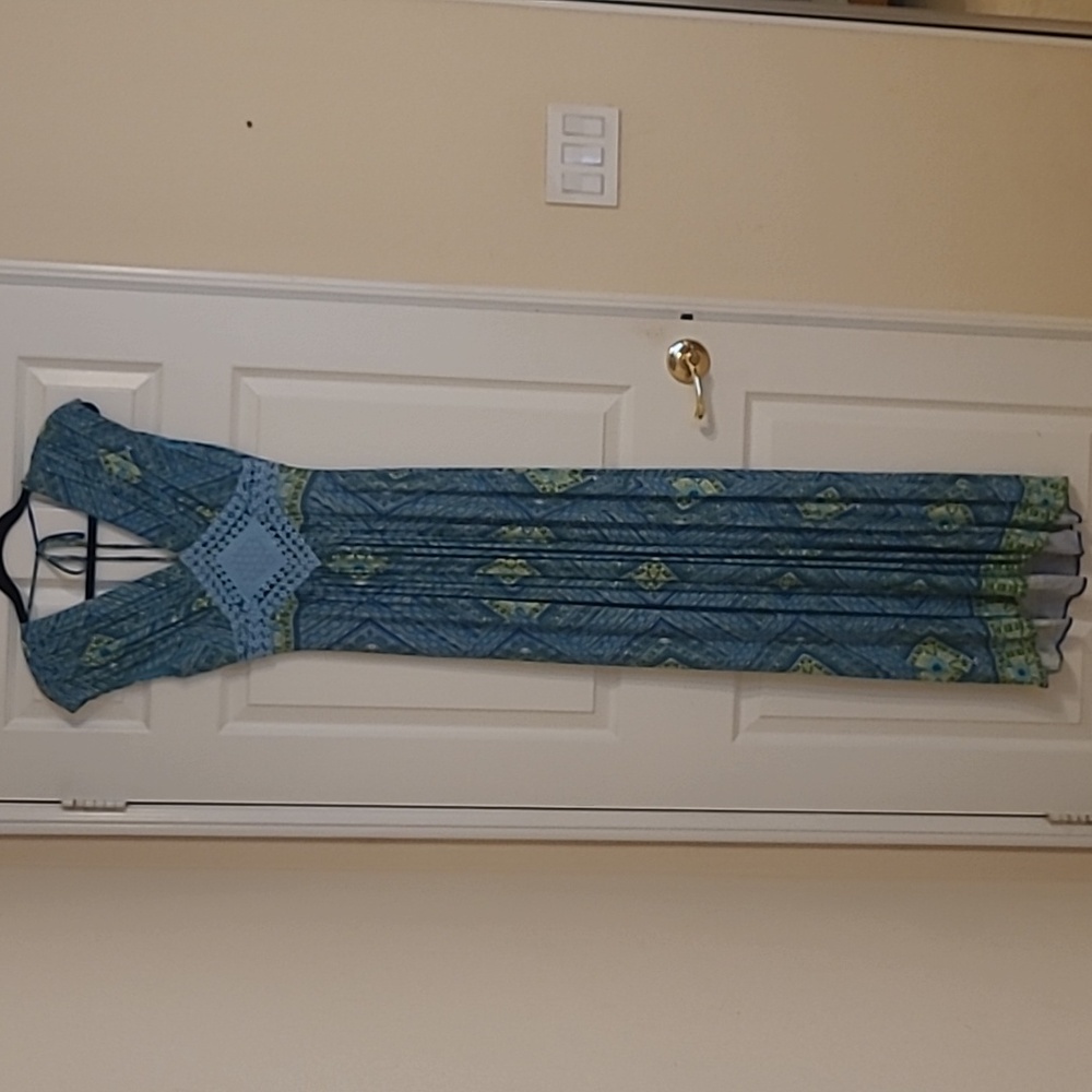 Gorgeous Sky Maxi Dress Size M